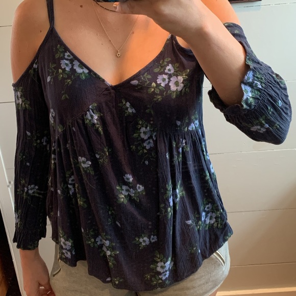 American Eagle top - Picture 1 of 1